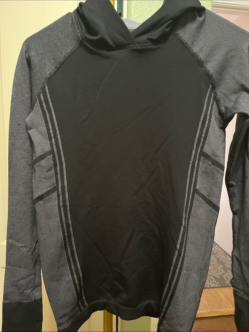 Athleta Black and Gray Hooded Women's Performance Pullover Sz Small